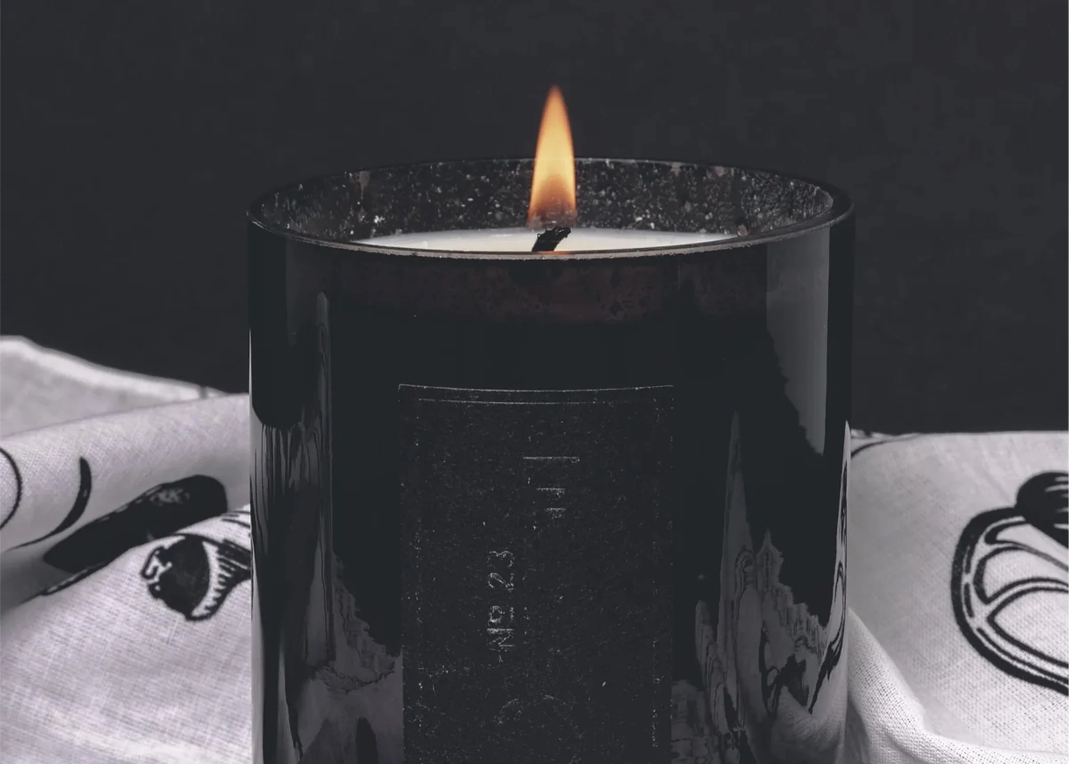 Fischersund No.23 Candle - Image 3